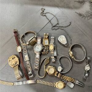 Classic Women's Watch Set in Silver and Gold